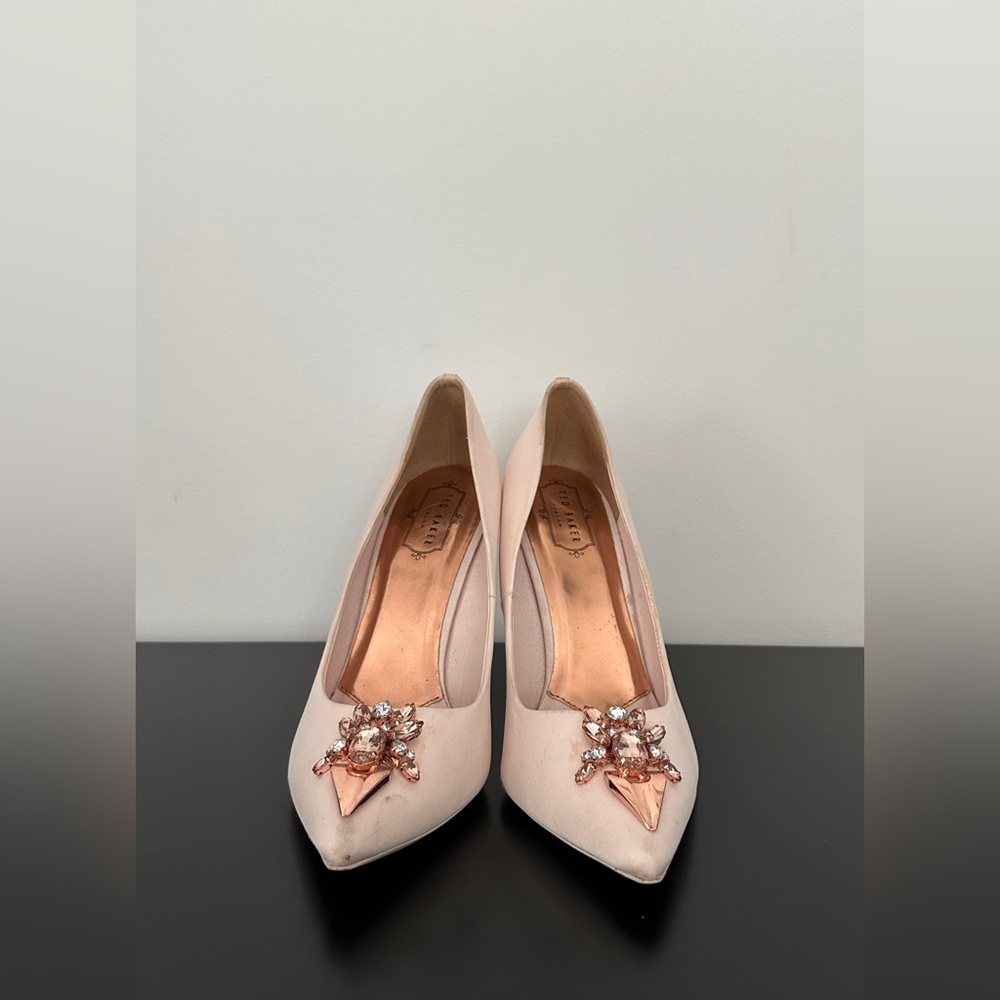 Ted Baker Brooch Detail Pump